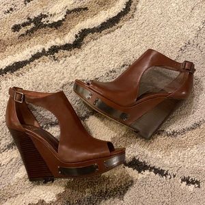 Vince Camuto Waylin Wedges